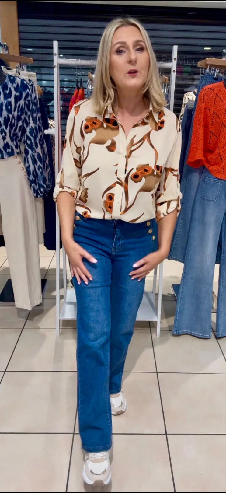 Leah - Gold Button Front Mid Wash Straight Leg Jeans - Image 4