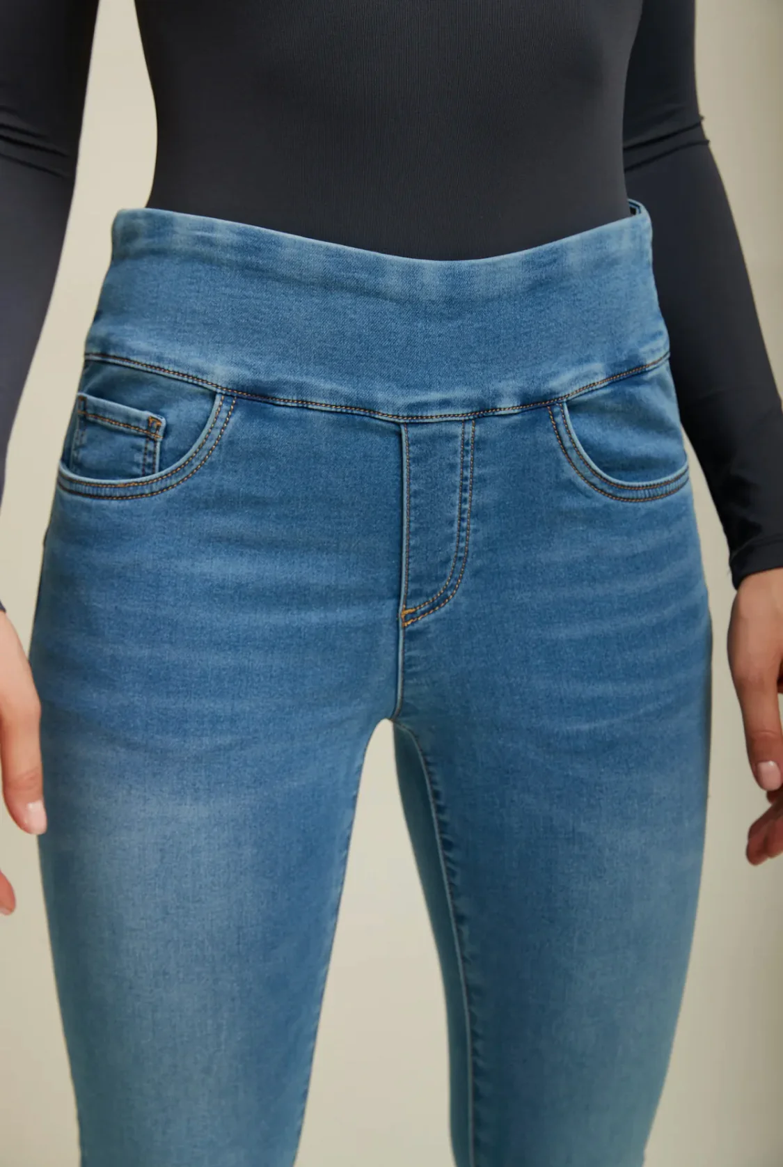 Lisa - Mid Wash Stretch High Waist Jeans - Image 4
